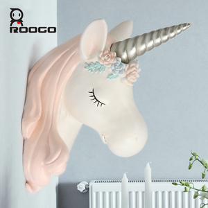 Décoration murale en résine moderne Roogo, art créatif fait à la main, forme de <span class=keywords><strong>licorne</strong></span> 3D stéréo originale, décoration murale, vente en gros - Product Image 3