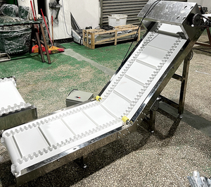 Nieuwe Staat Automatische Spuitgietmachine Kleine Voeding Lift Riem Transportband Klim <span class=keywords><strong>Express</strong></span> Verpakking Transportband Transportband - Product Image 3