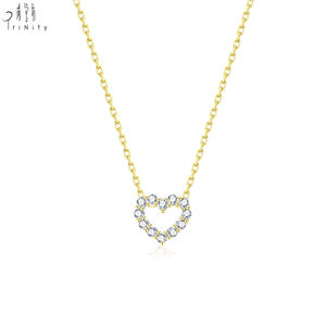 สร้อยคอทองคำแท้ 18K ประดับเพชรแท้ ดีไซน์รูปหัวใจแบบโปร่ง สวยน่ารัก  เป็นที่นิยมมาก เหมาะสำหรับเป็นของขวัญวันเกิด - Product Image 1
