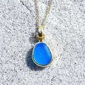 Nuova Collana Estiva Minimalista in Stile Europeo Placcata Oro con Ciondolo in Vetro Marino Trasparente e Pietra <span class=keywords><strong>di</strong></span> Luna per Donne - Product Image 3