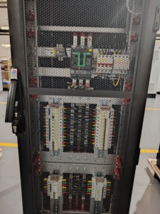 ตู้จ่ายไฟ PDU รุ่น End-of-Row RiMatrixS-PDR 400A รองรับ IP20/IP54 พร้อมระบบตรวจสอบอัจฉริยะสำหรับเซิร์ฟเวอร์ - Product Image 5
