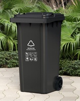 Offre Spéciale Poubelle 240 L Poubelle de recyclage extérieur Poubelle de 64 gallons avec roues et couvercles