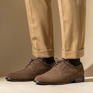 รองเท้าโลฟเฟอร์หนังวัวแท้คุณภาพสูงสำหรับผู้ชาย ขายดี ดีไซน์ผูกเชือก หัวแหลม พื้นยาง น้ำหนักเบา ระบายอากาศได้ดี เหมาะสำหรับใส่ทำงาน - Product Image 3