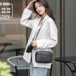 Bolso Bandolera Acolchado Casual para Mujer, Estilo Coreano Versátil, Bolso de PU para Mamá, Venta al Por Mayor - Product Image 2