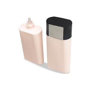 Tubo Squeeze Personalizzato Rosa Piatto Rettangolare in PE da 50ml per Fondotinta Liquido e Protezione Solare con Tappo a Vite - Product Image 2