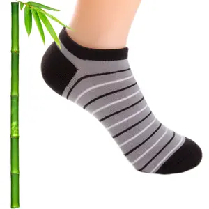 Calcetines tobilleros de fibra de bambú para hombre, medias transpirables de colores a rayas, embalaje personalizado, absorben el sudor y el carbón vegetal, venta al por mayor