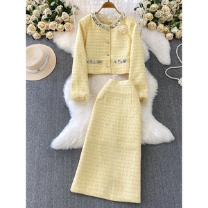 Toptan kış 2026 yeni moda ve şıklık, zarif tüylü kollu pullu tüvit sade kaban uzun etek kadın takımı - Product Image 3