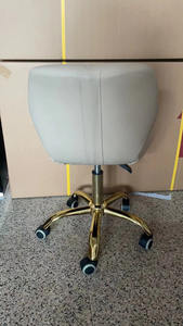 Chaise de technicien moderne pour salon de manucure, tabouret de pédicure <span class=keywords><strong>spa</strong></span> avec roulettes pour salon de beauté - Product Image 2