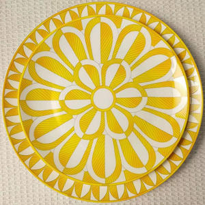 Ensemble de 4 tasses à café en porcelaine osseuse à motif géométrique de tournesol jaune, vaisselle en céramique orientale pour la maison, le bureau, le thé - Product Image 2