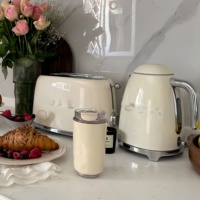 Bouilloire électrique rétro SmeG KLF03 1,7 L en acier inoxydable, sans fil, avec indicateur visuel, couvercle souple et arrêt automatique