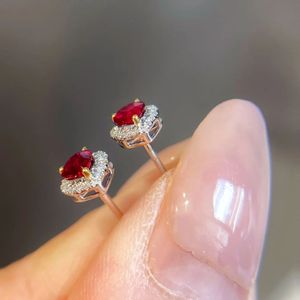 Pendientes de Oro Real de 18k Xinfly Romantic Jewelry con Rubí Natural de 0.60ct y Diamante de 0.15ct en Forma de Corazón, Gema Roja - Product Image 3