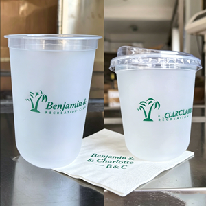 Vasos Desechables Personalizados de Plástico PET con Tapa Transparente en Forma de U para Bebidas Frías para Llevar, Café Helado, Jugo de Limón, Vodka, Leche - Product Image 1