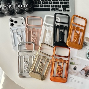 Custodia per Telefono in TPU Opaco Elettroplaccato con Colonna Romana 3D Traforata e Angelo 3D per iPhone 17 16 15 Pro Max - Product Image 3