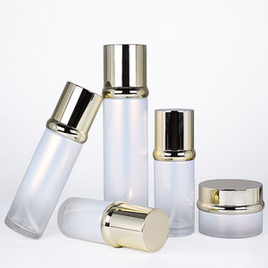 Envases de plástico de doble capa de lujo para el cuidado de la piel, botella de bomba de tarro de crema <span class=keywords><strong>Facial</strong></span> vacía redonda acíclica para botellas de loción de suero - Product Image 1