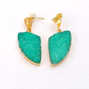 Pendientes de citrino amarillo natural, joyería de estilo de tuerca con forma elegante chapada en oro, joyería colgante verde druzy hecha a mano, regalo para esposa - Product Image 1