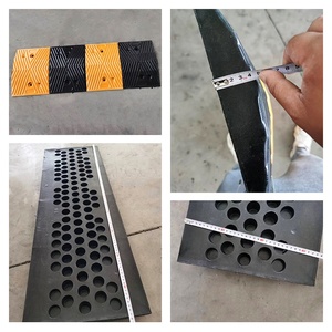 यातायात सुरक्षा के लिए हेवी ड्यूटी टिकाऊ रबर रोड हंप बम्प पीला-काला पोर्टेबल स्पीड बम्प - Product Image 4