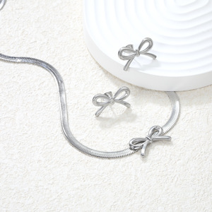 ชุดต่างหูและสร้อยคอรูปโบว์สแตนเลสสำหรับผู้หญิง ของขวัญเครื่องประดับแฟชั่น - Product Image 3