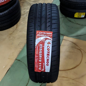 ยางรถยนต์พรีเมียม 255/55R19 เงียบและมีการยึดเกาะที่ดี เหมาะสำหรับรถยนต์ Q5 Mercedes Benz - Product Image 1