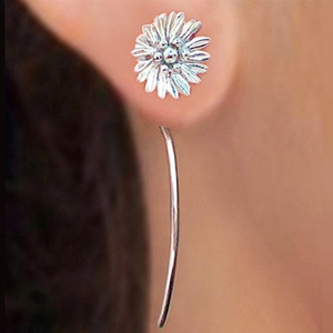 Orecchini pendenti lunghi a girasole da donna, orecchini creativi a gancio floreale, gioielli alla moda per l'orecchio - Product Image 1
