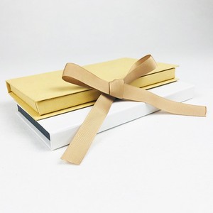 Boîte cadeau personnalisée de luxe en forme de <span class=keywords><strong>livre</strong></span>, finition brillante ou mate, pelliculage UV, emballage rigide pour cartes - Product Image 3