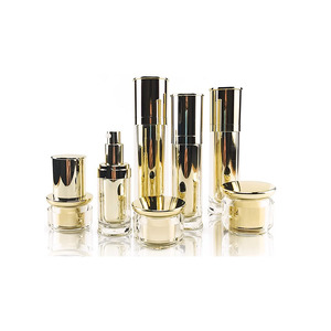 Produits chauds Ensemble d'emballage cadeau pour le visage anti-âge blanchissant pour les soins de la peau de marque privée Bocaux en plastique <span class=keywords><strong>Bouteille</strong></span> pour lotion pour le visage - Product Image 1