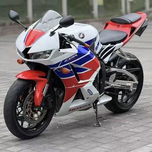 Motocicleta Deportiva Usada Honda CBR600, Motor <span class=keywords><strong>de</strong></span> 4 Cilindros en Línea, Alta Potencia, Frenos Radiales, <span class=keywords><strong>Gasolina</strong></span> - Product Image 2