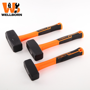 مطرقة حجرية صناعية ثقيلة الوزن بنمط ألماني مع رأس أسود للتقسيم/السحق، وزن 1075 جرام، ضمان 3 سنوات - Product Image 1