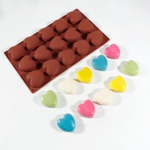 Molde de Silicona en Forma de Corazón 213 con 4 Cavidades, Muestra Gratuita de Fábrica para Hacer Jabón y Velas de Resina, Herramientas para Repostería - Product Image 5