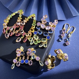 Boucles d'oreilles pendantes en zircone, couleur irisée éuphorique, collection Printemps-Été, pour femme, vente en gros directe usine - Product Image 1