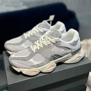 Zapatos Deportivos Grises y Blancos Multicolor de Alta Calidad para Hombre, Zapatos Casuales Modernos y a la Moda para Caminar - Product Image 1