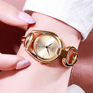 Montre-bracelet pour femmes de style rétro, bracelet chic en alliage, montre à quartz - Product Image 3