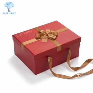 Caja de Regalo Rígida Premium para Botella de Vino Tinto, con Forro de Terciopelo, Estampado en Dorado, Reciclada y Sostenible - Product Image 2