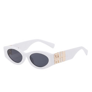 新しいヨーロッパ系アメリカンスタイルのクロスボーダートレンドサングラス、UV400保護、レトロ、インスタグラム、ストリートスタイル、フルフレーム - Product Image 1