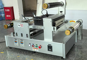 Phòng thí nghiệm quy mô tự động <span class=keywords><strong>UV</strong></span> Phim cán và lớp phủ Máy tính để bàn nhỏ <span class=keywords><strong>UV</strong></span> Con lăn Coater cho giấy <span class=keywords><strong>varnishing</strong></span> - Product Image 2