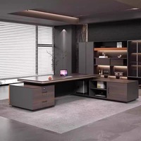 Meubles de bureau classiques en bois durable, bureau de direction de couleur marron, design moderne, bureaux de bureau personnalisés