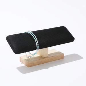 Expositor de Joyería Personalizado de Madera y Terciopelo al por Mayor con Cojín de Terciopelo para Mostrador, Vitrina, Relojes, Pulseras y Brazaletes - Product Image 4