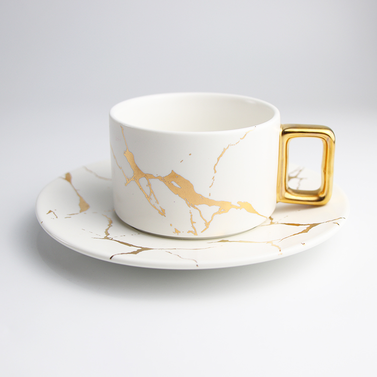 RYS0002412  White Cup