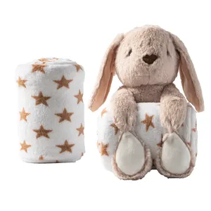 ウサギのおもちゃが付いている新生児の毛布のための幼児のギフトのための超柔らかく快適なコーラルフリースぬいぐるみ毛布
