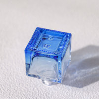 Diffuseur d'arôme en verre à roseau carré personnalisé de 8ml Bouteille diffuseur de désodorisant pour voiture avec bouchon en bois Clip pour évent
