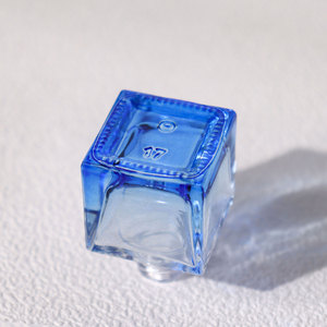 Custom Square 8ML Reed <strong>Diffuser</strong> Glass Aroma <strong>Bottle</strong> Vent Car Air Freshener <strong>Diffuser</strong> <strong>Bottle</strong> With Wooden Cap Vent Clip - Product Image 6