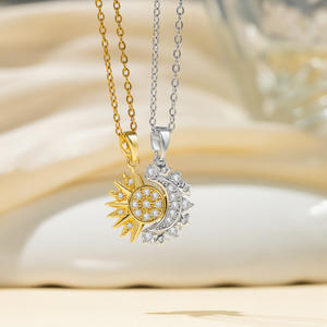 <span class=keywords><strong>Collana</strong></span> <span class=keywords><strong>Sole</strong></span> <span class=keywords><strong>e</strong></span> <span class=keywords><strong>Luna</strong></span> in Acciaio Inossidabile Placcato Oro 18K PVD Impermeabile <span class=keywords><strong>e</strong></span> Antiossidante del Marchio Fanhua Jewelry - Product Image 6