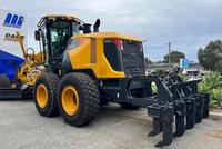 Niveleuse à moteur 4230D à rayon de braquage compact pour les chantiers de construction municipale étroits