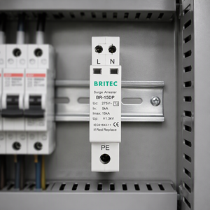 BR-15DP 2P Kunststoff-Überspannungsschutzgerät Typ 2+3 SPD 10kV <span class=keywords><strong>Uoc</strong></span> 15kA für Elektronische Geräte - Product Image 1