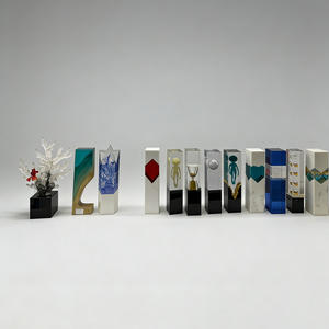 Trophées sportifs en résine transparente personnalisés Clubs Souvenirs Sports Football Soccer Trophée de récompense en résine transparente - Product Image 2