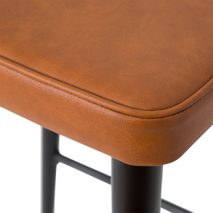 Tabouret de bar en cuir marron de style industriel de luxe avec structure en métal noir et siège rembourré confortable, chaise de comptoir moderne - Product Image 4