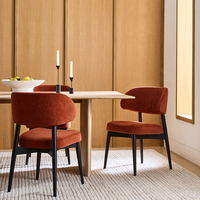 Chaise de salle à manger commerciale en bois massif de luxe moderne, tissu en velours, style nordique, chaise rembourrée pour restaurant, café, salon de thé