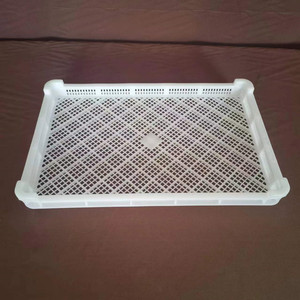Plateau de séchage ventilé en plastique pour pâtes, design perforé empilable, matériau PP pour fruits et légumes secs - Product Image 4