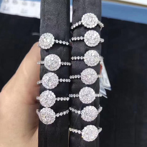 Anillo de Compromiso Clásico para Mujer F1135 con Diamante Natural de Corte Brillante Redondo, Color D, Diamante Blanco, 1.0 Ct de Peso Total - Product Image 4