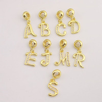 CZ9165 Populaire Dainty Grand Grand Trou 18k Or Diamant Zircon CZ Micro Pave Alphabet Lettre Initiale Bail Dangle Charme Pendentifs