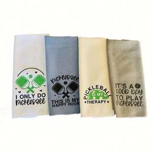 Serviette de pickleball – Cadeau amusant – Articles imprimés pour les retraités - Product Image 1